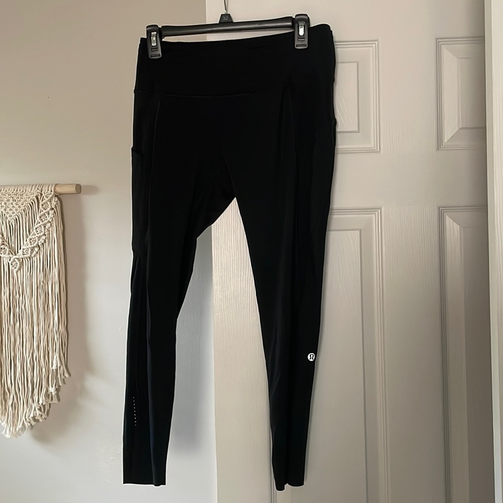 Women’s size 10 lululemon 7/8th leggings